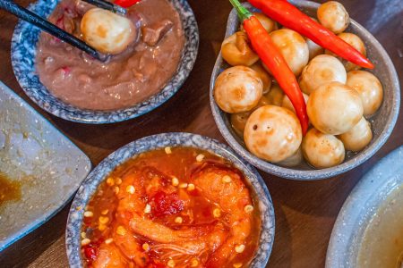 🌧️ Thịt kho ruốc sả – Món ngon ngày mưa tại Bếp Huế 🌧️